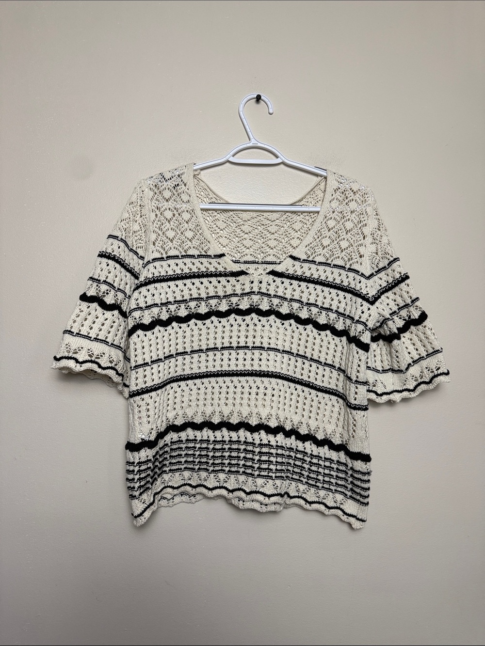 Vero Moda 2 way Crochet Stripe V-Neck Crochet Top size L